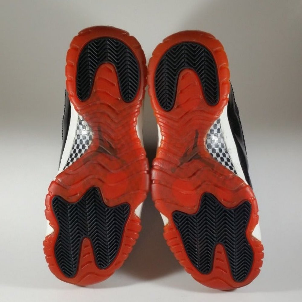 Air Jordan 11 XI Bred 1996 Original Nike Shoes - Picture 4 of 8